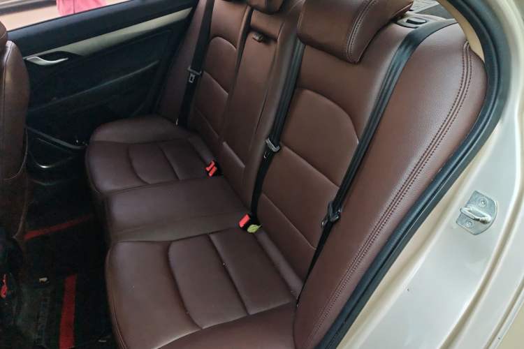 Used Geely Auto Emgrand 2018 1.5L Manual Upward Connect Edition