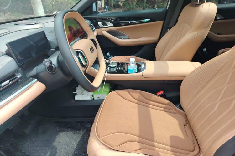 Used Geely Galaxy A7 2025 Model EM-i 150km Starship Edition
