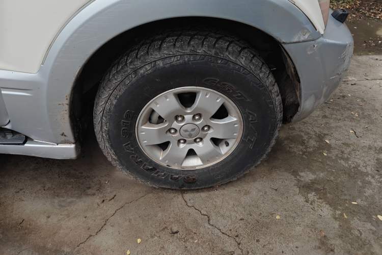 Used Mitsubishi Pajero 2011 V73 3.0L AT GLS
