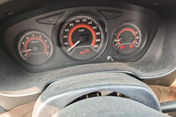 Used Soueast V3 Lingyue 2012 Revised Version 1.5L Manual Comfort Edition
