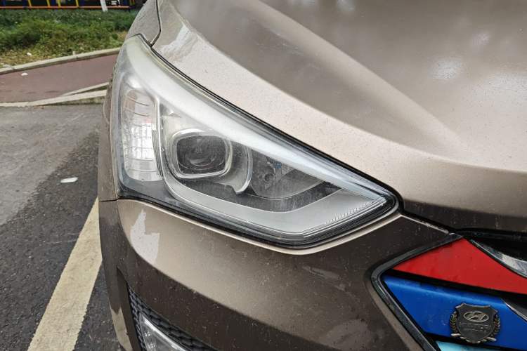 Used Hyundai Santa Fe 2013 Revised Version 2.4L Automatic All-Wheel Drive Smart Type