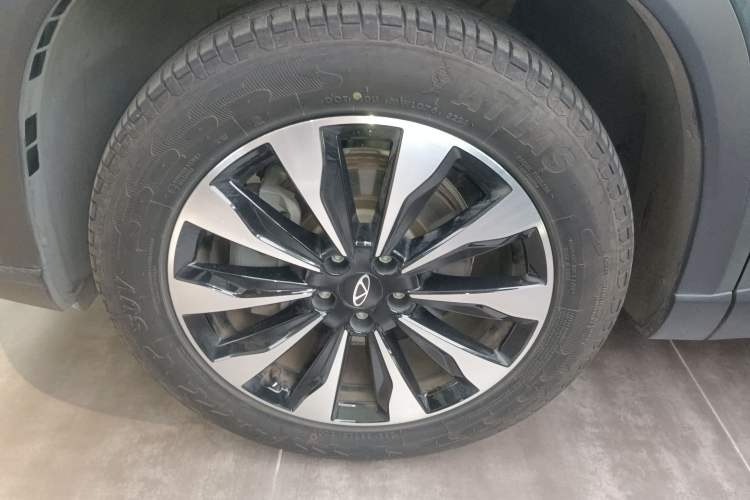 Used Chery Tiggo 8 PLUS 2025 290TGDI DCT Prestige 5-Seater Left Front Wheel Hub