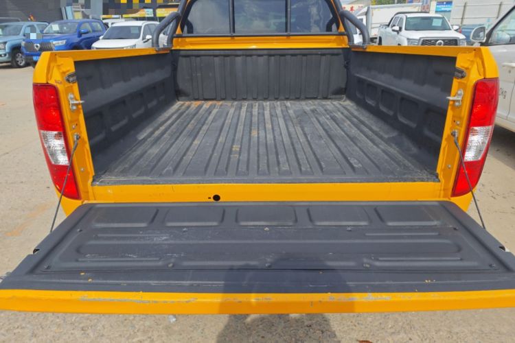 Used JMC Baodian 2023 2.5T Diesel Two-Wheel Drive Comfort Edition Flat-Base Cargo Bed Long Wheelbase JX4D25A6L Trunk