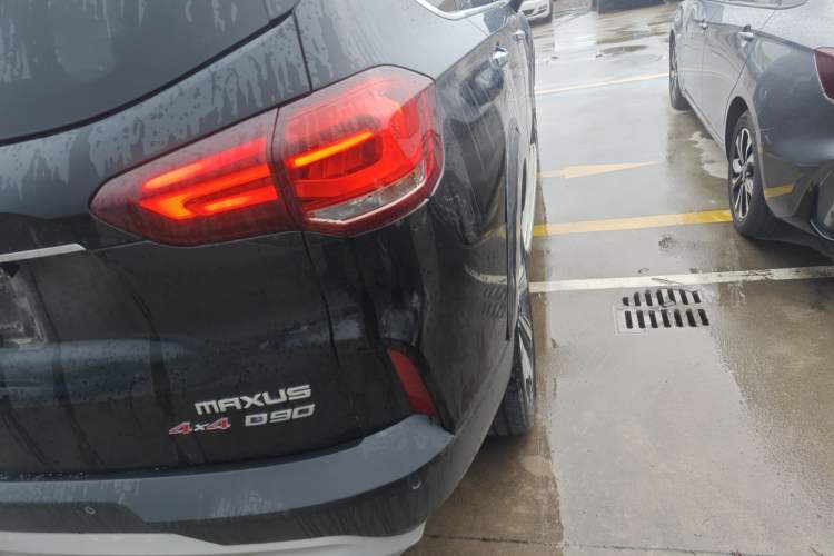 Used SAIC MAXUS D90 2017 2.0T Automatic All-Wheel Drive Sirius Right Rear Taillight