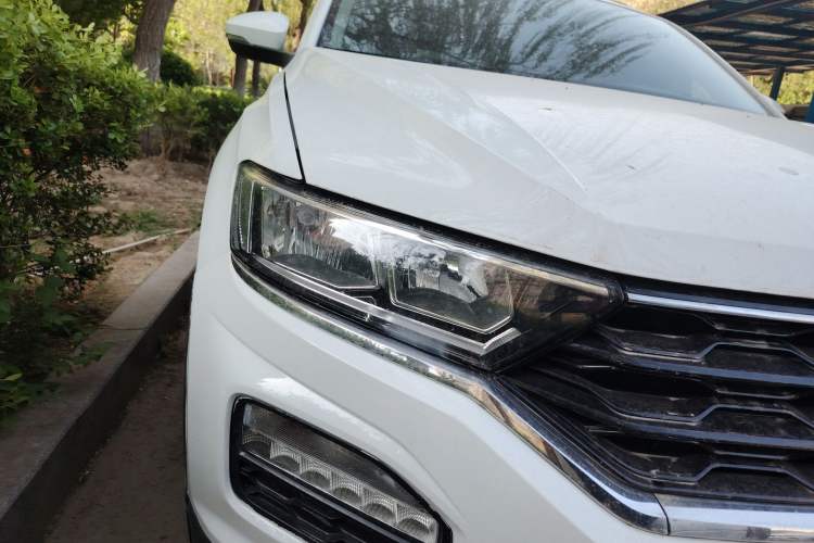 Used Volkswagen T-ROC 2018 230TSI DSG Two-Wheel Drive Fashion Edition China V Standard