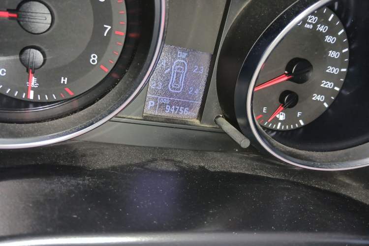 Used Haval H6 2015 Sport Edition 1.5T Automatic Two-Wheel Drive Luxury Model Odometer Close Up