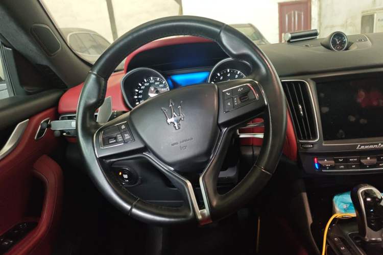 Used Maserati Levante 2016 3.0T Standard Edition Steering Wheel