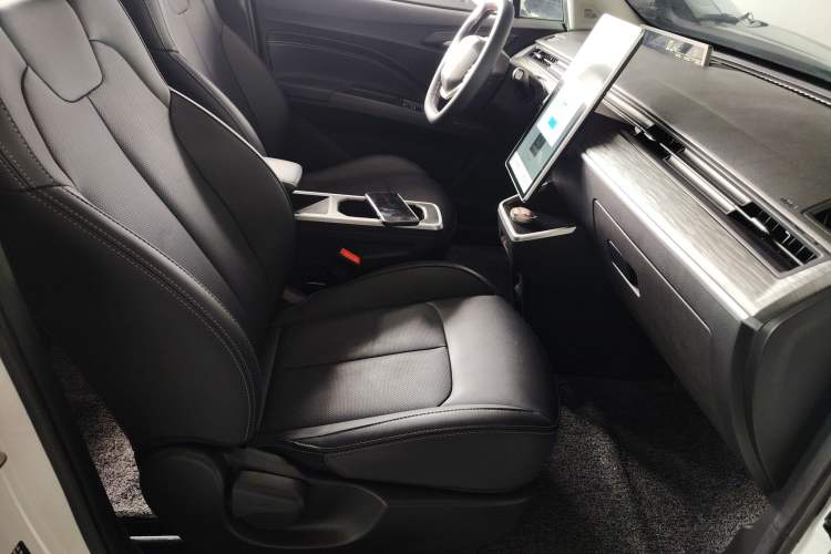 Used NETA V 2022 Chao 400 Lite Right Front Seat