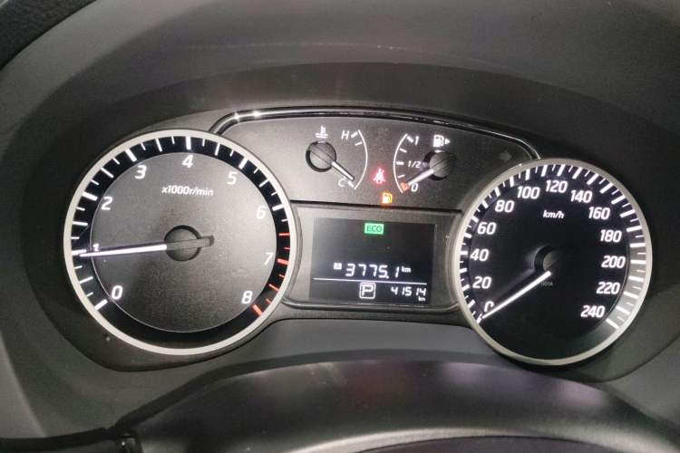 Used Nissan Sylphy 2019 1.6XV CVT Smart Connect Luxury Edition China VI Standard Instrument Cluster