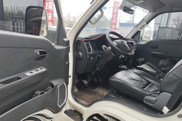 Used CHANGAN KUAYUE Zhe D5 2021 1.6L Standard Edition Double-Cab Flatbed with Dual Rear Wheels 3050mm Cargo Bed DAM16KL
