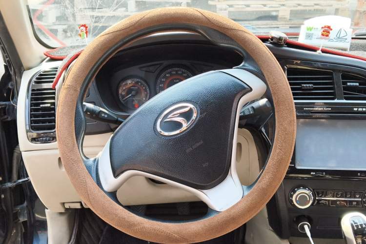 Used Soueast V3 Lingyue 2014 1.5L Manual Entry-Level Version Steering Wheel