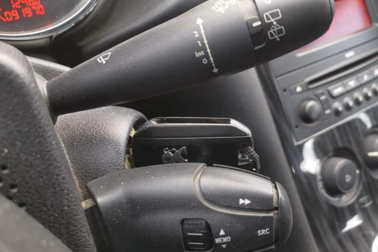 Used Peugeot 3008 2015 1.6THP Automatic Classic Edition