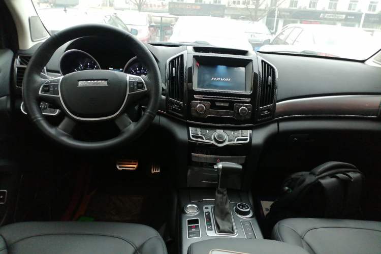 Used Haval H9 2016 2.0T Four-Wheel Drive Elite Version 7 Seats
