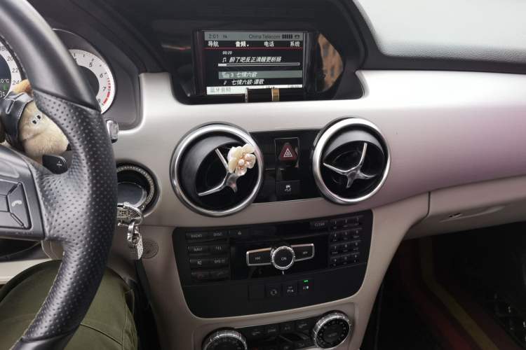 Used Mercedes-Benz GLK-Class 2014 GLK 260 4MATIC Dynamic Model Audio And AC Panel