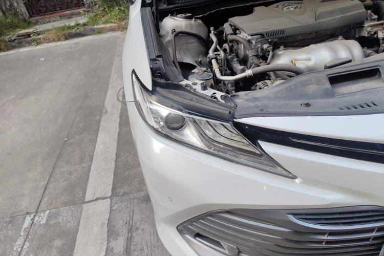 Used Toyota Camry 2018 2.0G Luxury Edition
