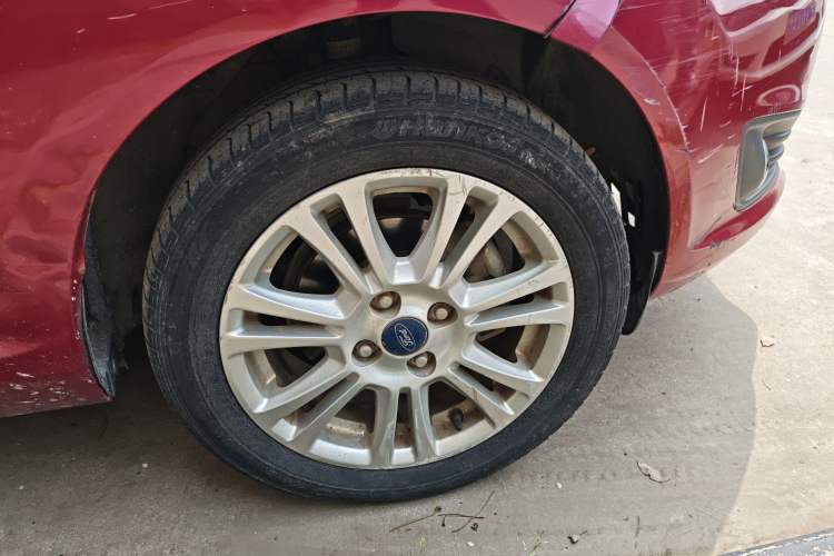 Used Ford Fiesta 2013 Sedan 1.5L Manual Fashion Edition
