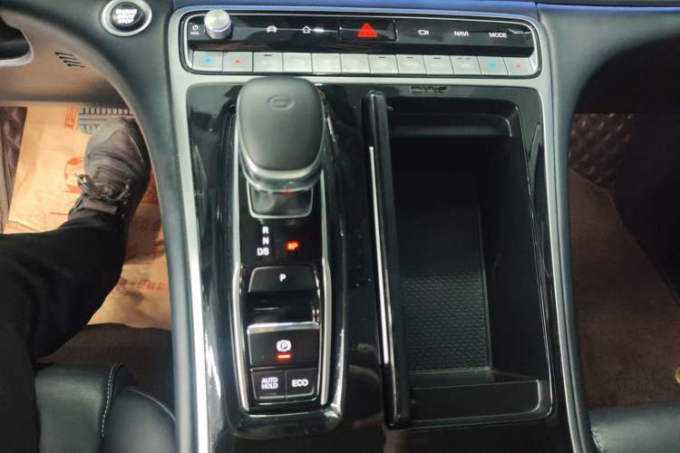 Used GAC Trumpchi M8 2023 Lingxiu Series 390T Prestige Edition Gear Lever