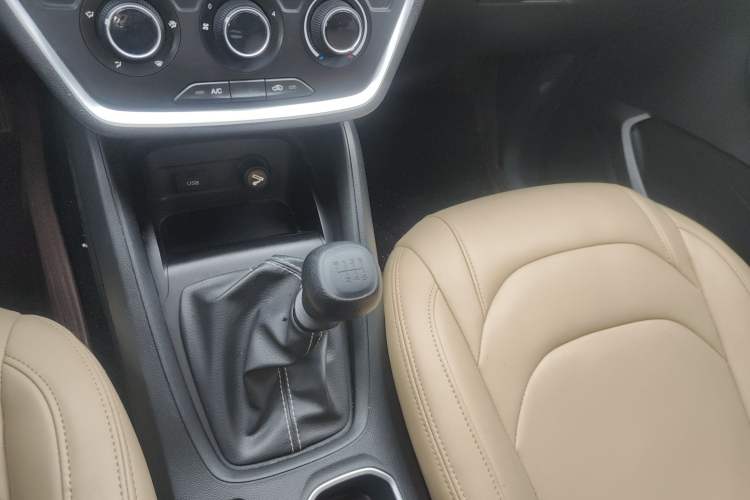 Used Wuling Hongguang S3 2018 1.5L Manual Standard Version China V Standard
