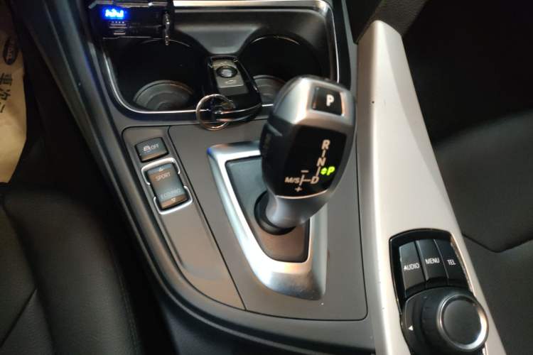 Used BMW 3 Series 2015 320i Active Edition