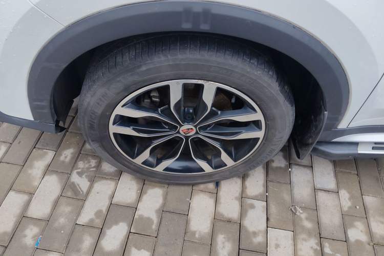 Used Roewe RX5 2018 20T Two-Wheel Drive Automatic Internet Smart Edition
