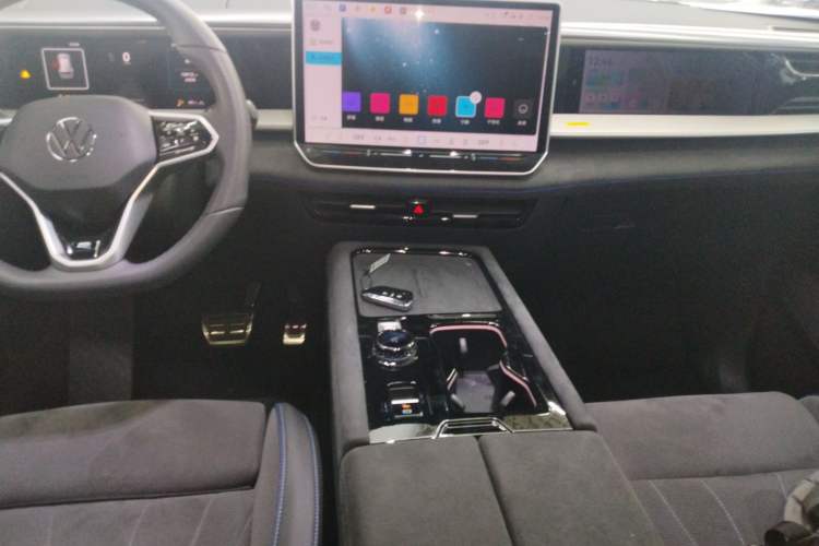 Used Volkswagen Teramont 2025 Tiguan Pro 450TSI Four-Wheel Drive Summit Edition