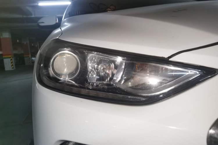 Used Hyundai Elantra (6th Generation / Lingdong) 2016 1.6L Automatic ZhiXuan – Elite Version Right Front Headlight