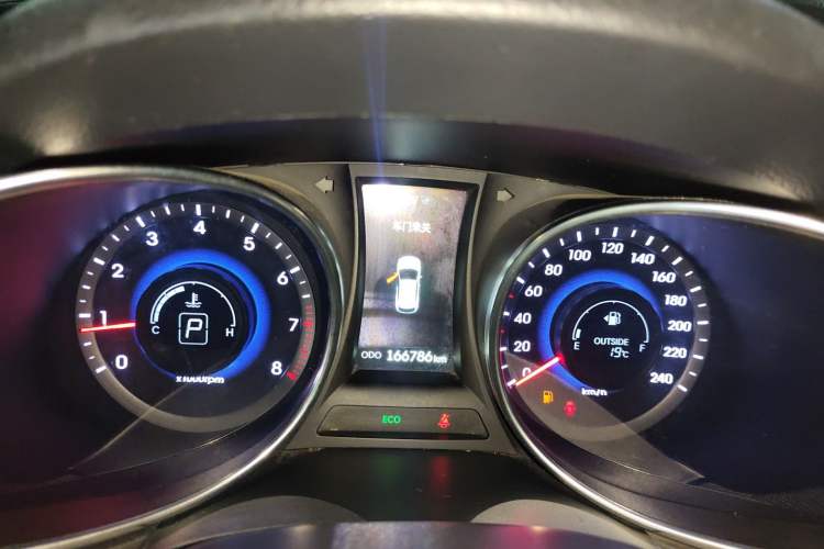 Used Hyundai Santa Fe 2015 2.0T Automatic Two-Wheel Drive Smart Version 5 Seats
