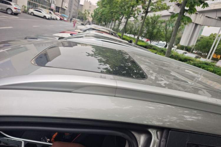 Used Geely Auto Vision X6 2020 1.4T CVT Luxury Edition Roof