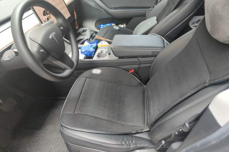 Used Tesla Model Y 2022 Long-Range All-Wheel-Drive Version
