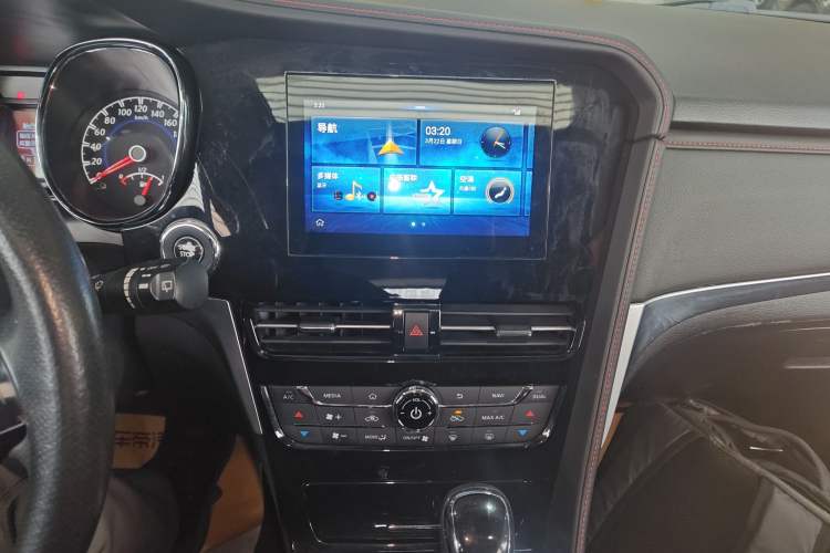 Used Venucia T70 2018 2.0L CVT Smart Enjoyment Version
