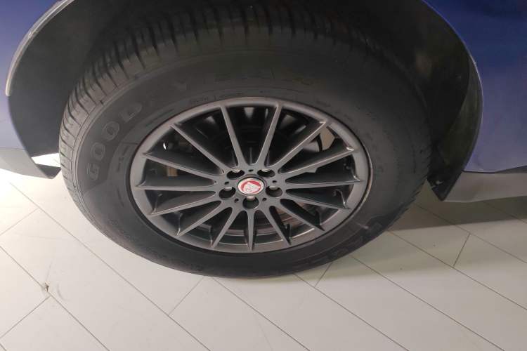 Used Jaguar F-PACE 2019 2.0T Four-Wheel Drive Urban Luxury Edition