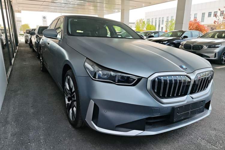 Used BMW i5 2025 xDrive 50L Luxury Package