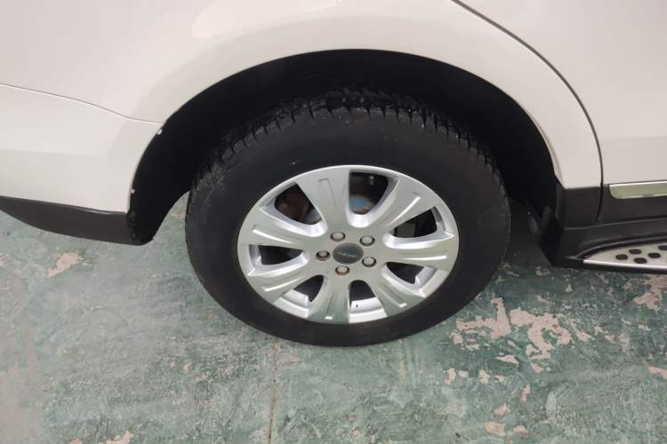 Used Haval H8 2015 2.0T Two-Wheel-Drive Standard Version

