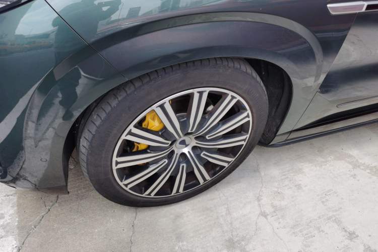 Used Denza N9 2025 Flagship Model
