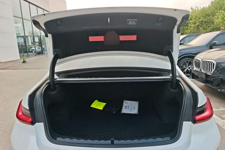 Used BMW 3 Series 2025 325Li M Sport Package Trunk