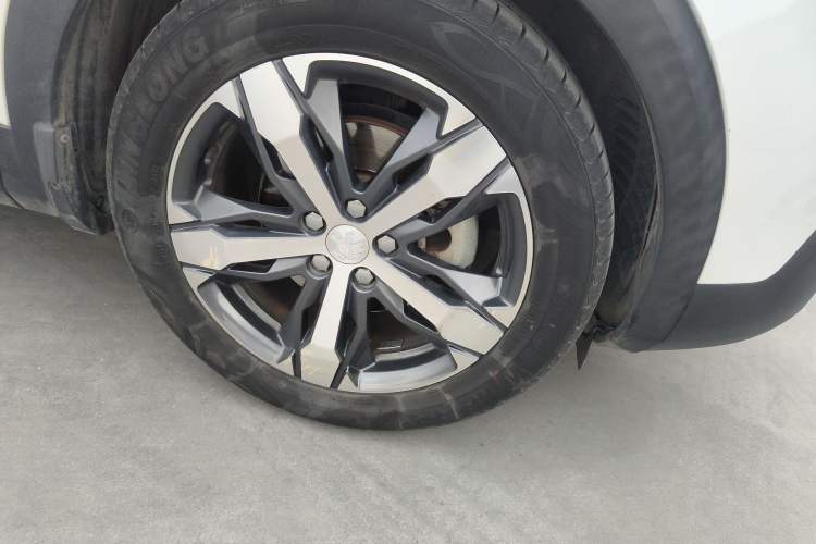 Used Peugeot 4008 2017 350THP Elite Edition Right Front Wheel Hub