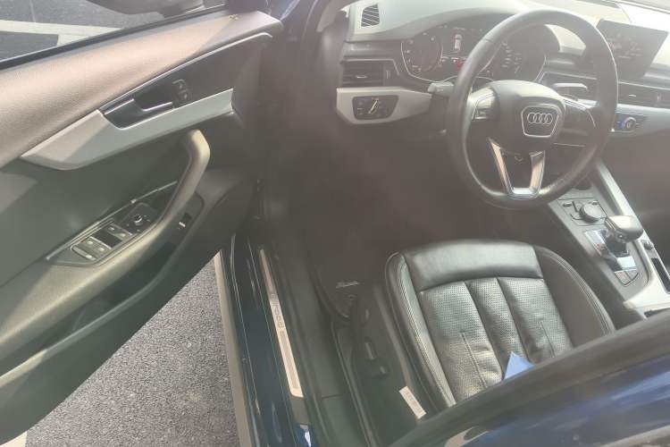 Used Audi A4 2017 45 TFSI allroad quattro Fashion Edition Driver Seat