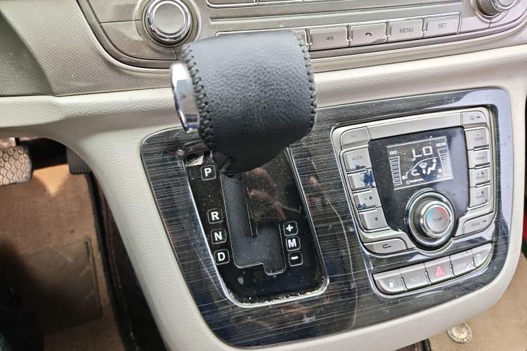 Used SAIC MAXUS G10 2016 2.0T Automatic Elite Edition