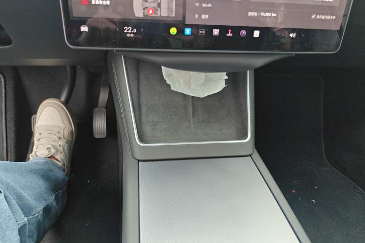 Used Tesla Model Y 2025 Rear-Wheel-Drive Version Audio And AC Panel