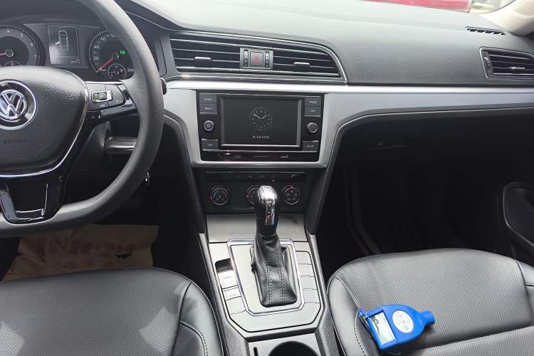 Used Volkswagen Lamando 2021 230TSI DSG Fashion Edition Audio And AC Panel