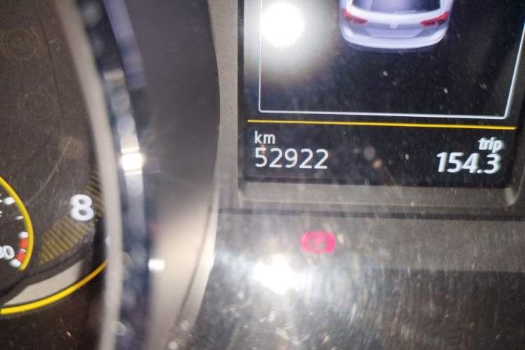 Used Volkswagen Tiguan L 2019 Updated Version 330TSI Automatic Two-Wheel Drive Panoramic Comfort Edition China VI Standard Odometer Close Up