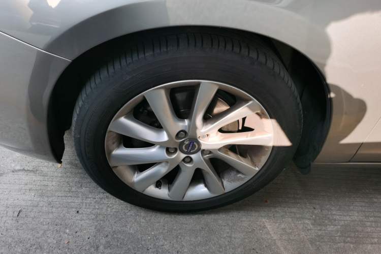 Used Volvo V60 2015 T5 Zhiyi Edition
