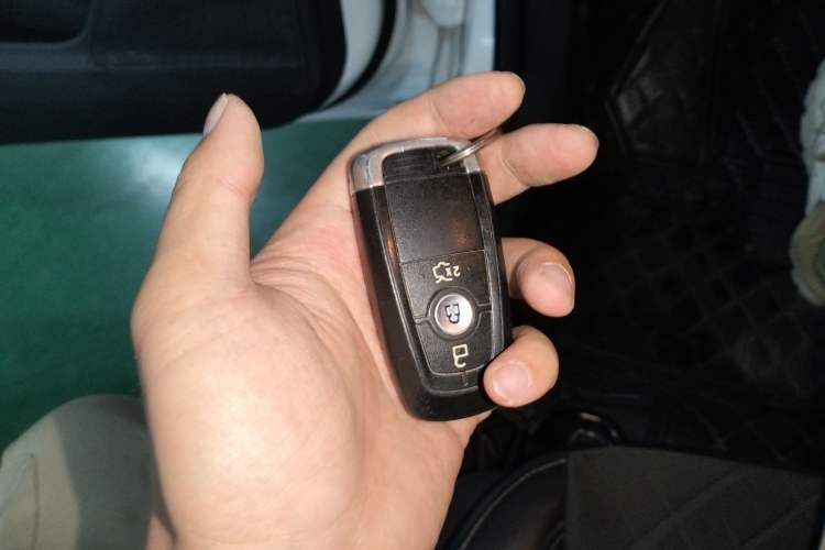 Used Ford Escort 2019 Revised Version 1.5L Automatic Enjoyment Type China VI Standard Vehicle Key