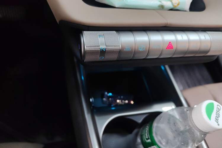 Used BYD Dolphin 2023 420 km Fashion Edition Gear Lever