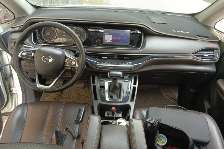Used GAC Trumpchi M6 2019 270T DCT Luxury Edition (7-seater) China VI Center Console