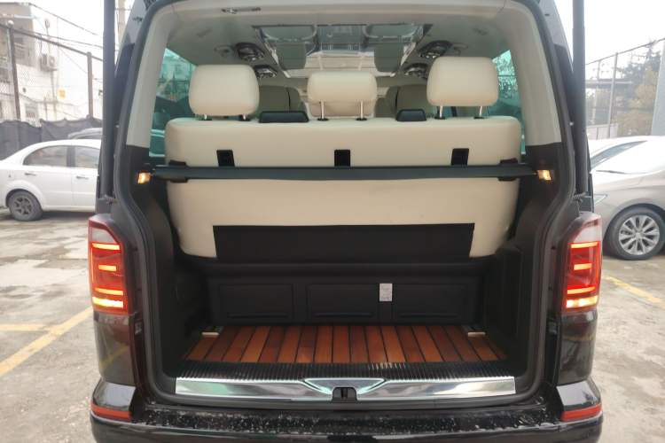 Used Volkswagen Multivan 2018 2.0 TSI 4x4 Prestige Edition 7-Seater
