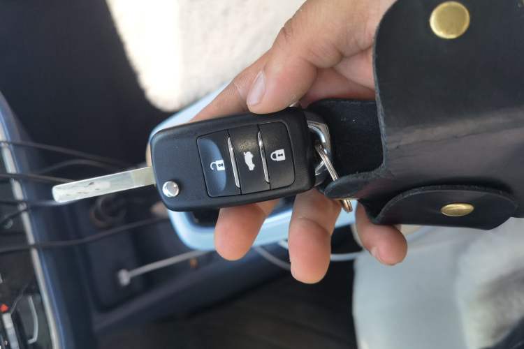 Used CHANGAN Benni E-Star 2022 Qingxin Edition Colorful Model Lithium Iron Phosphate
