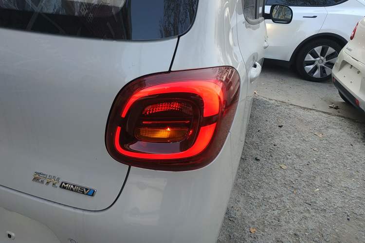 Used Wuling Hongguang MINIEV 2025 Four-Door Version Advanced Edition
