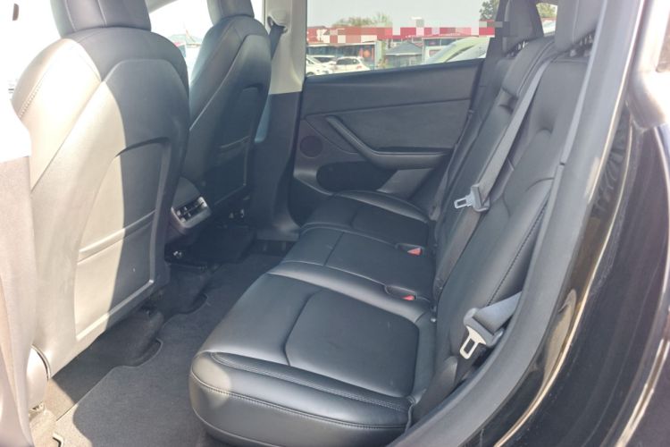 Used Tesla Model Y 2021 Long-Range All-Wheel-Drive Version Left Rear Seat