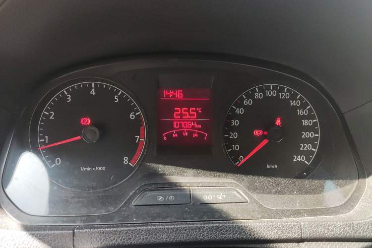 Used Volkswagen Jetta 2013 1.4L Manual Fashion Model
